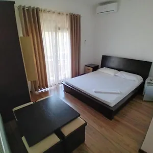  Hotel Yjet Albania